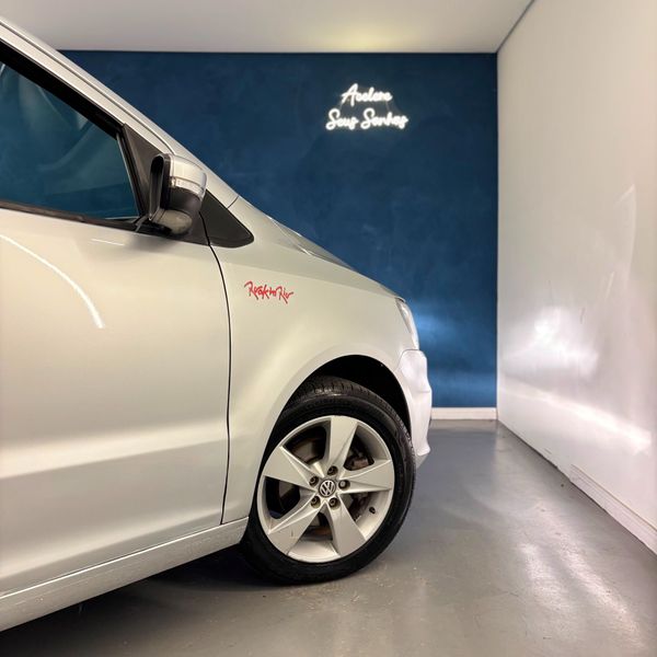 VolksWagen Fox Rock in Rio 1.6 Mi Total Flex 8V 5p - Prata - 2016 2016 - Foto 5