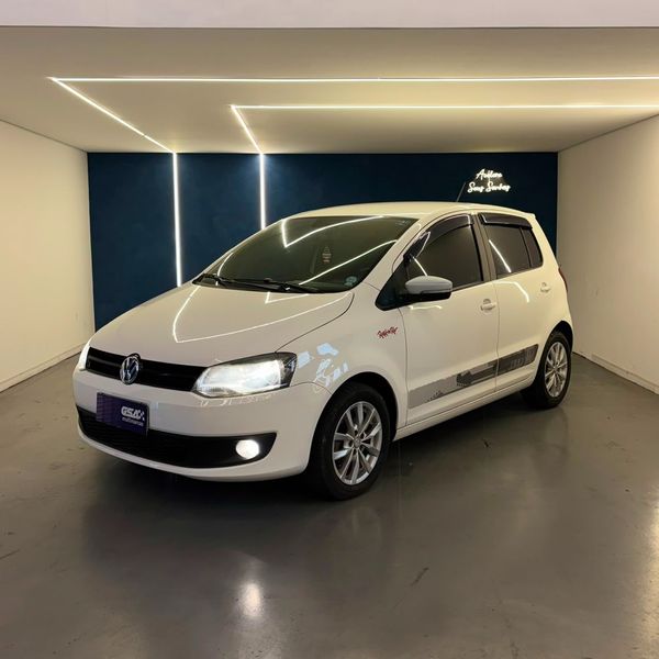 VolksWagen Fox Rock in Rio 1.6 Mi Total Flex 8V 5p - Branco - 2014 2014 - Foto 3