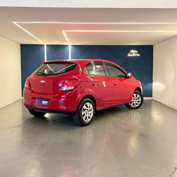 Chevrolet ONIX HATCH LT 1.4 8V FlexPower 5p Mec. - Vermelho - 2014 2014 - Foto 5